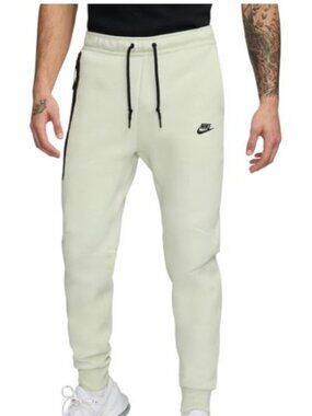 Nike Sportswear Tech Fleece Joggers Sea Glass Black FB8002-020 Men’s Size (XL)